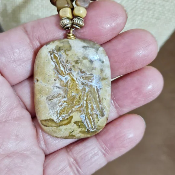 Vintage Brown Jasper Pendant Necklace - Picture 3 of 4